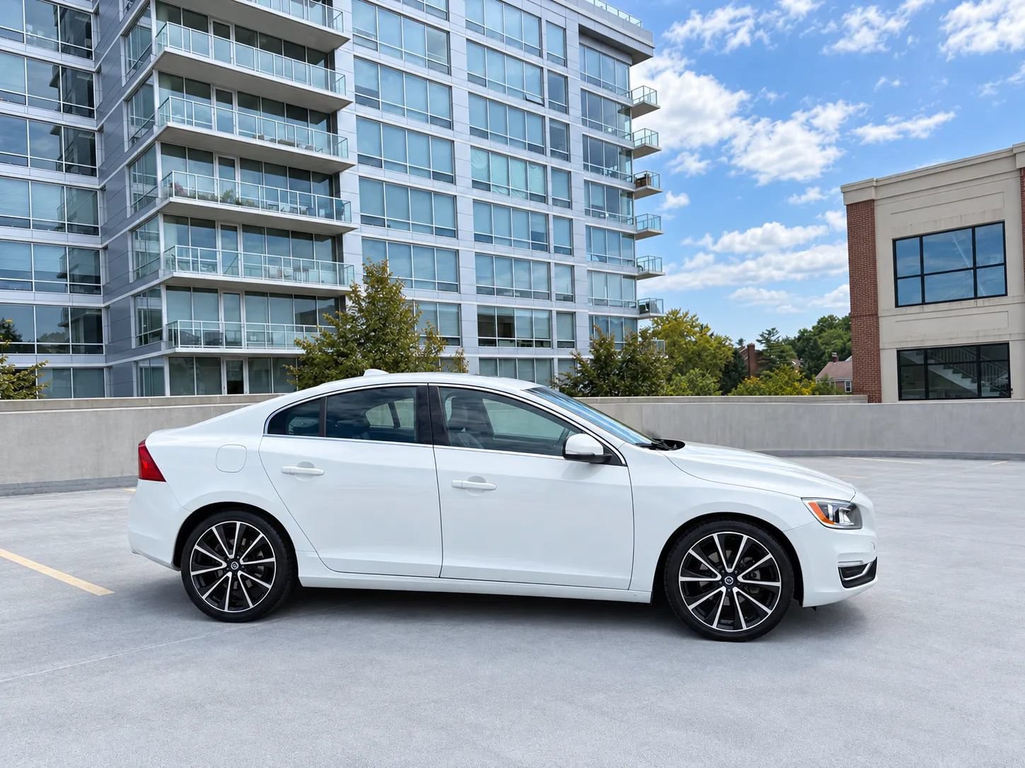 Used 2016 Volvo S60 T5 Premier w/ 19" Sport Package FWD image 3