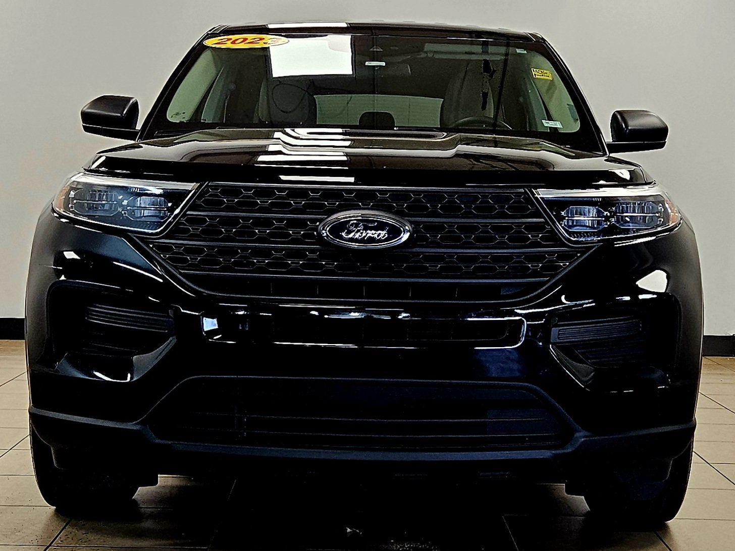Used 2023 Ford Explorer 4WD w/ Class IV Trailer Tow Package image 5