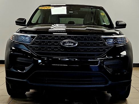 Used 2023 Ford Explorer 4WD w/ Class IV Trailer Tow Package image 5