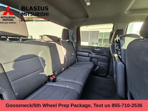 Used 2024 Chevrolet Silverado 2500 Custom w/ Custom Value Package image 21