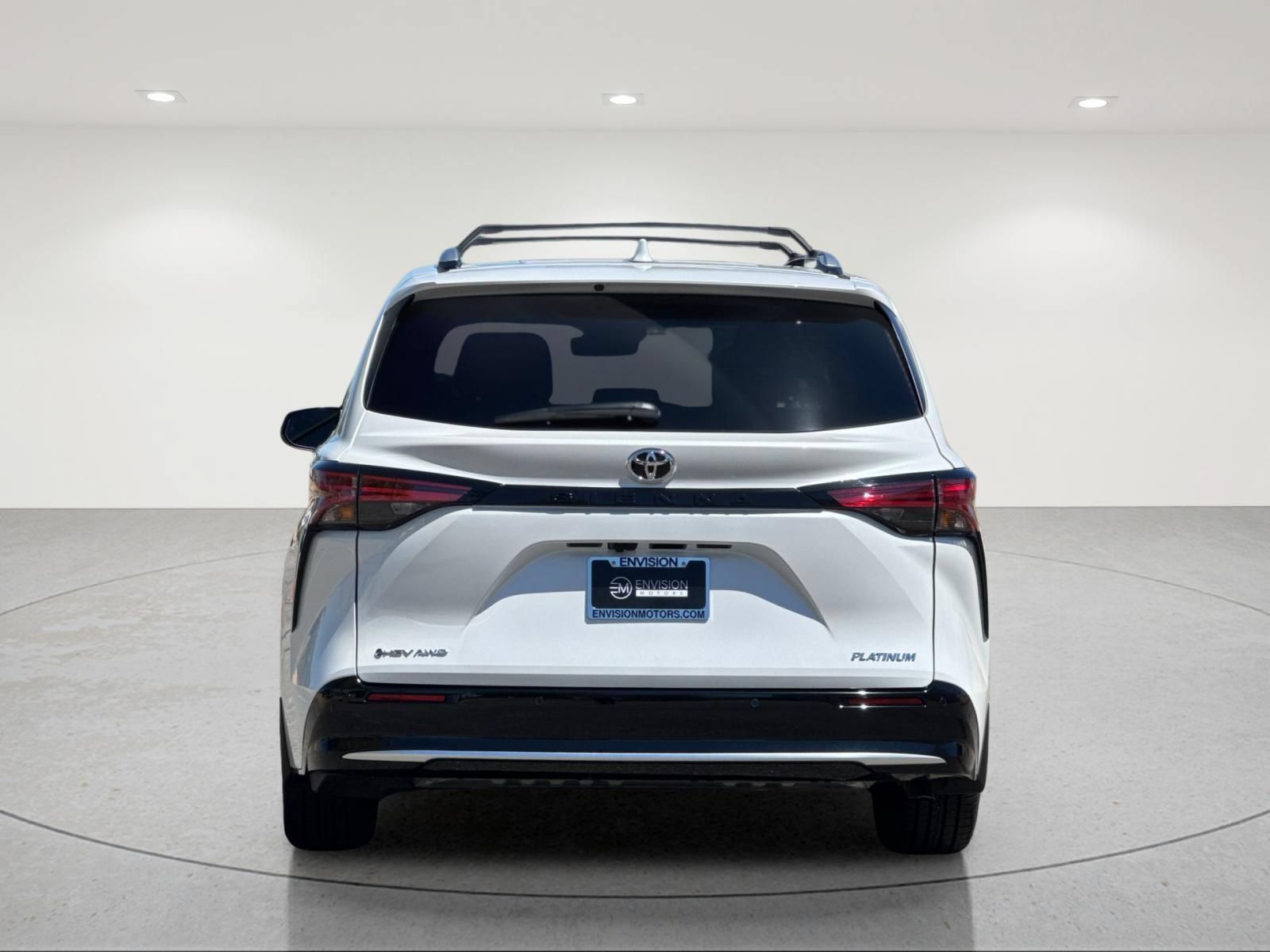 Used 2026 Toyota Sienna Platinum AWD/4WD image 5