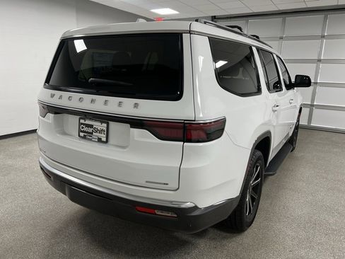 Used 2022 Jeep Wagoneer Series II image 12