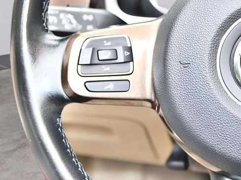 Used 2013 Volkswagen Beetle 2.5 image 16