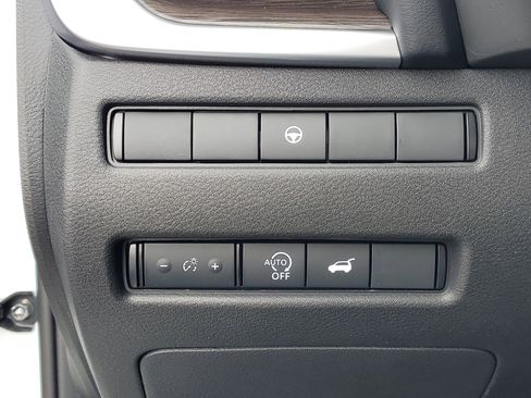 New 2026 Nissan Rogue Platinum AWD/4WD image 9