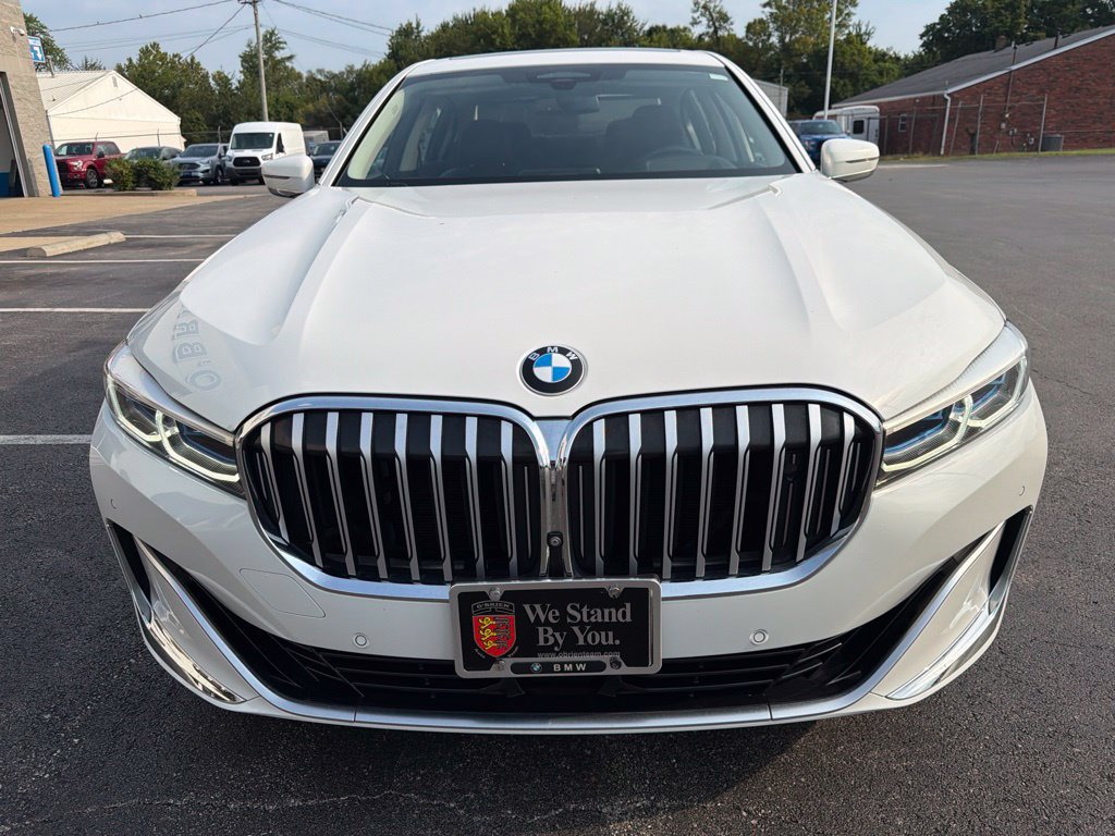 Used 2020 BMW 745e xDrive AWD/4WD image 8