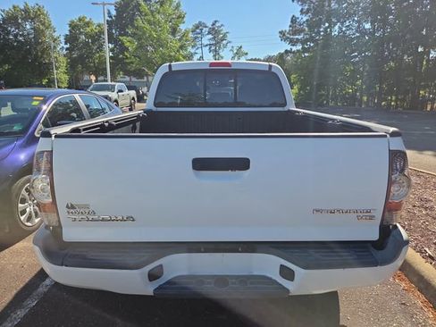 Used 2013 Toyota Tacoma PreRunner w/ TRD Sport Pkg RWD image 4