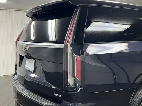Certified 2023 Cadillac Escalade ESV Premium Luxury image 11