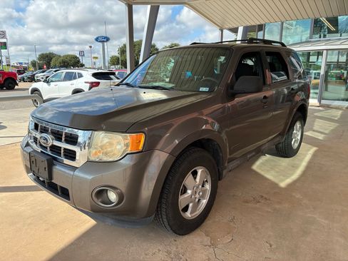 Used 2012 Ford Escape XLT FWD image 1