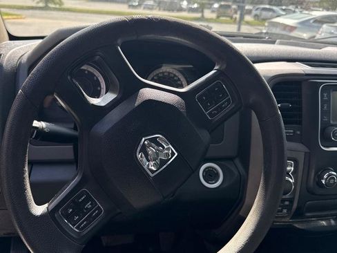 Used 2018 RAM 1500 Express AWD/4WD image 5