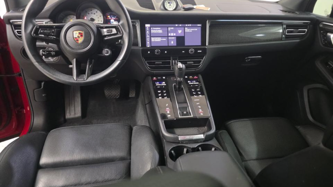 Used 2024 Porsche Macan S w/ Premium Plus Package AWD/4WD image 3