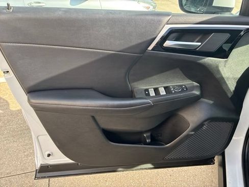 Used 2024 Mitsubishi Outlander SE FWD image 19