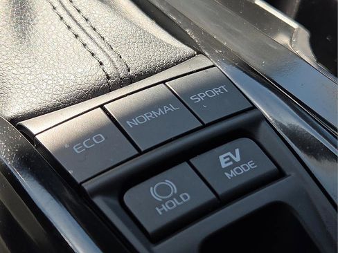 Certified 2025 Toyota Camry LE FWD image 22