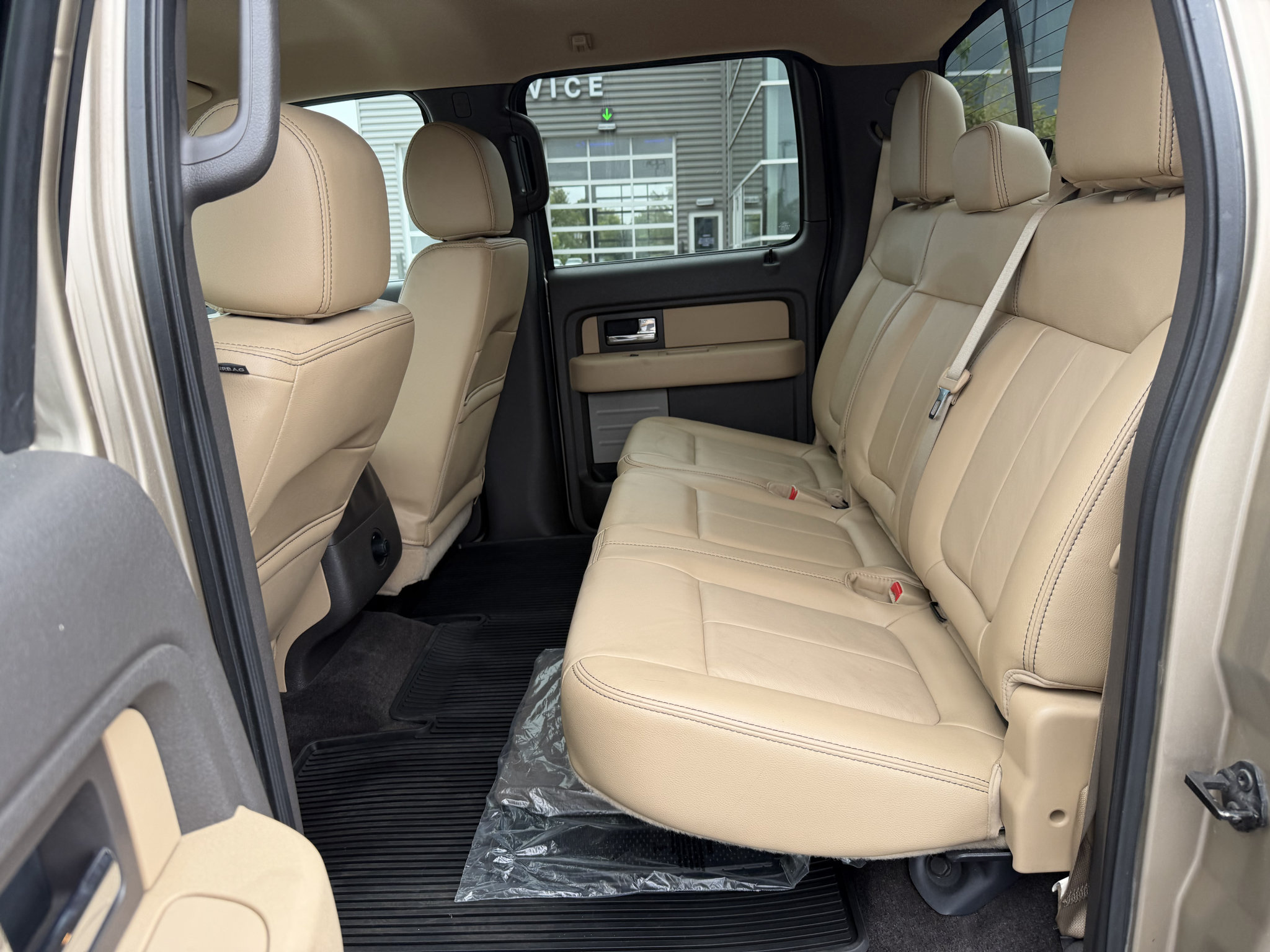 Used 2014 Ford F150 XLT w/ Equipment Group 302A Luxury AWD/4WD image 20