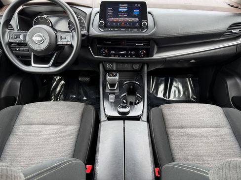 Certified 2023 Nissan Rogue SV image 10