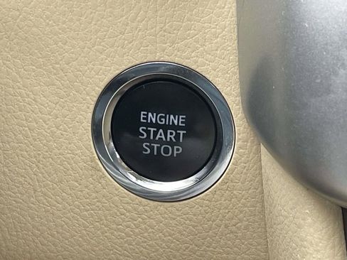 Used 2016 Toyota Highlander Limited image 38