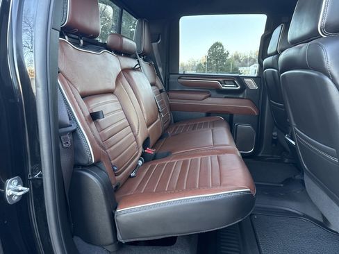 Used 2024 GMC Sierra 2500 Denali Ultimate image 28