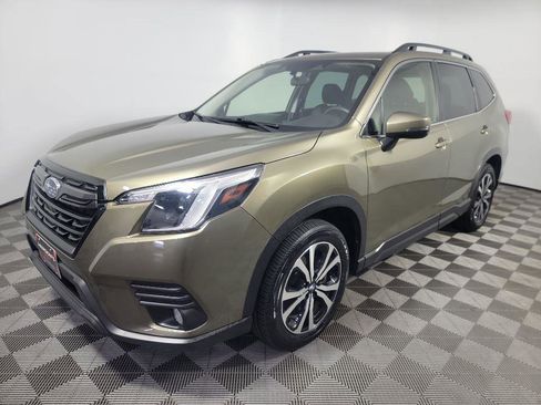 Used 2023 Subaru Forester Limited image 12