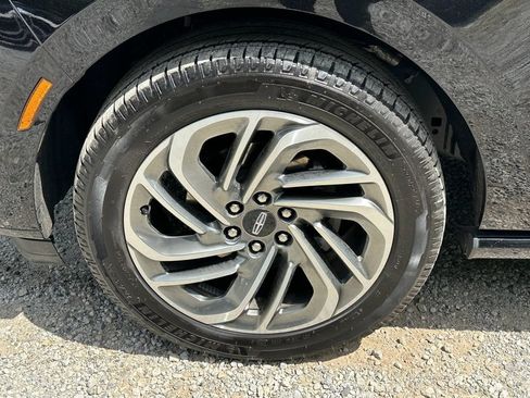 New 2025 Lincoln Navigator Reserve AWD/4WD image 4