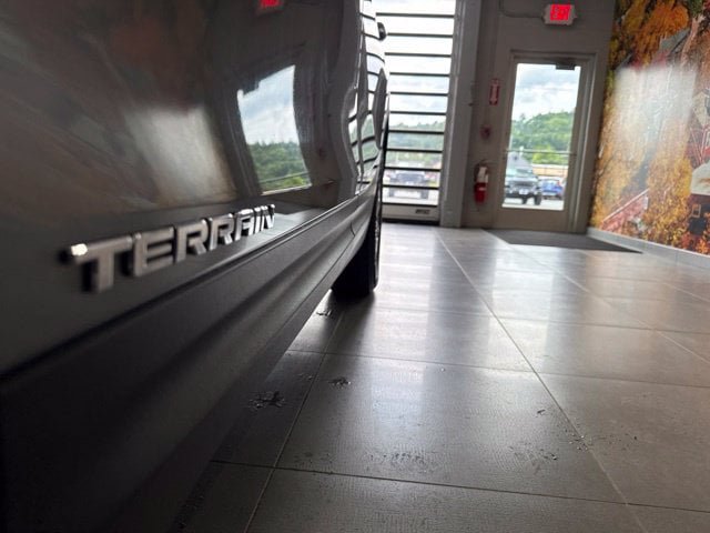 Used 2019 GMC Terrain SLE w/ Driver Convenience Package AWD/4WD image 16