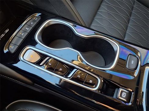 Used 2023 Buick Envision Avenir image 21