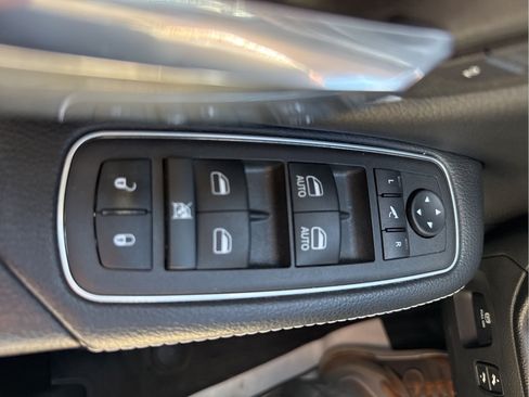 Certified 2022 RAM 1500 Laramie w/ Trailer Tow Group AWD/4WD image 31