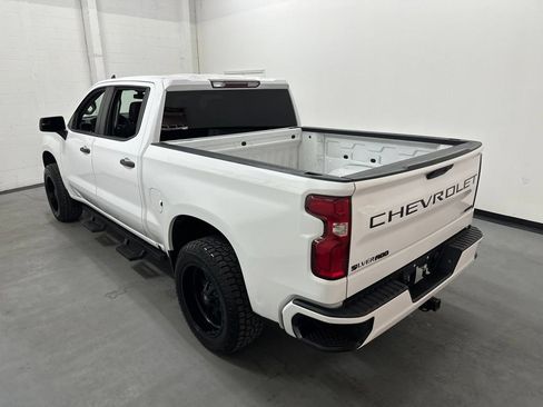 Used 2020 Chevrolet Silverado 1500 Custom w/ Custom Value Package RWD image 15