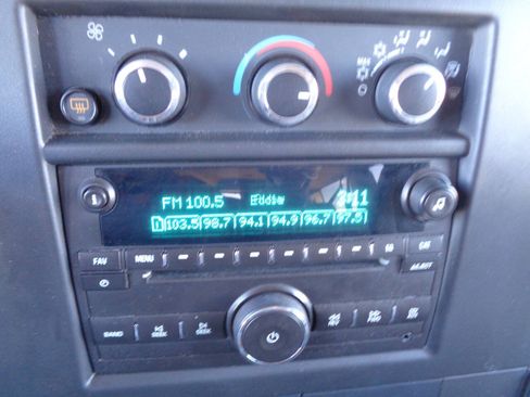 Used 2016 GMC Savana 3500 LT w/ LT Preferred Equipment Group RWD image 18