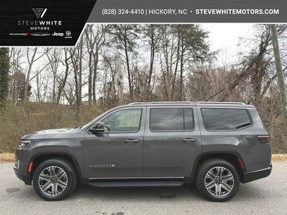 Used 2025 Jeep Wagoneer 4WD w/ Premium Group I