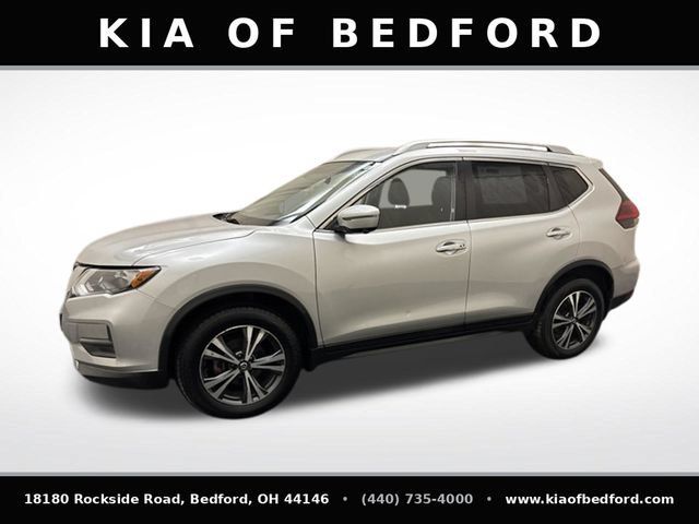 Used 2019 Nissan Rogue SV w/ Premium Package AWD/4WD image 9