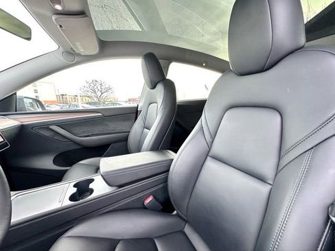 Used 2023 Tesla Model 3 Standard Range image 14