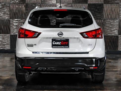 Used 2019 Nissan Rogue Sport SV w/ Technology Package FWD image 6