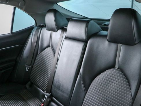 Used 2022 Toyota Camry SE FWD image 24