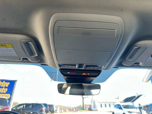 Used 2022 MAZDA MAZDA3 s image 35