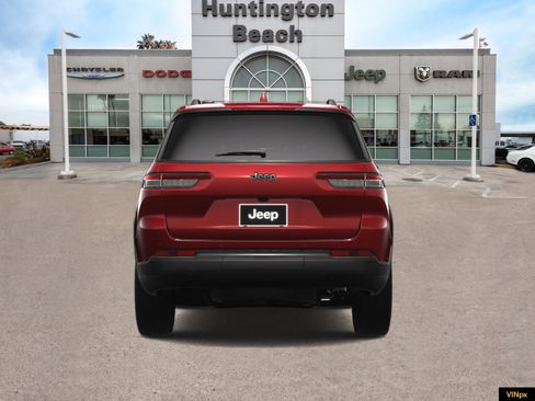 New 2025 Jeep Grand Cherokee L Laredo image 6