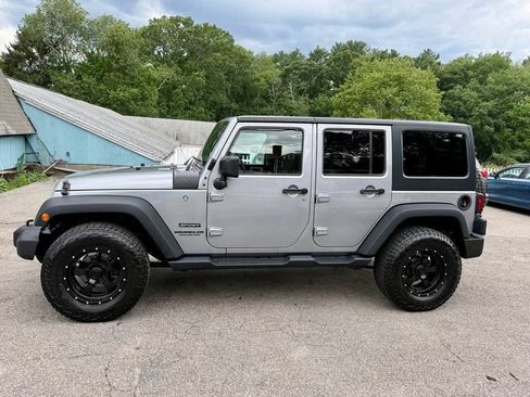 Used 2016 Jeep Wrangler Unlimited Sport w/ Quick Order Package 24S AWD/4WD image 4
