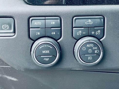 Used 2022 Chevrolet Silverado 1500 RST image 15