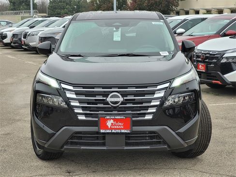 New 2026 Nissan Rogue SV image 2