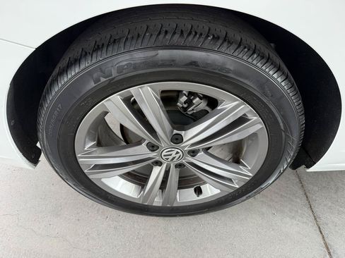 Used 2021 Volkswagen Jetta R-Line FWD image 47