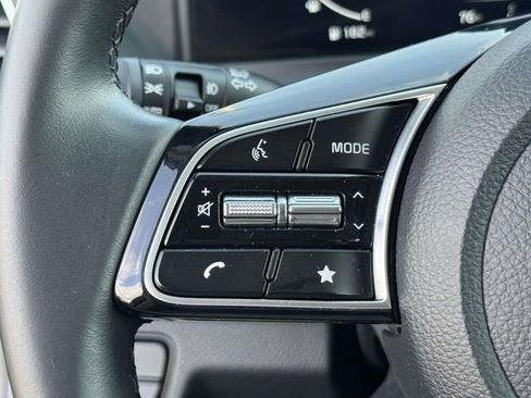 Used 2024 Kia Seltos EX image 11