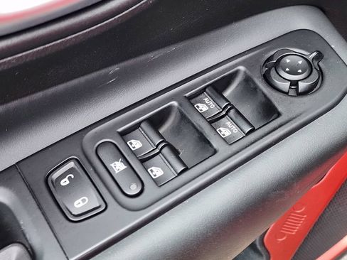 Used 2021 Jeep Renegade Trailhawk AWD/4WD image 19