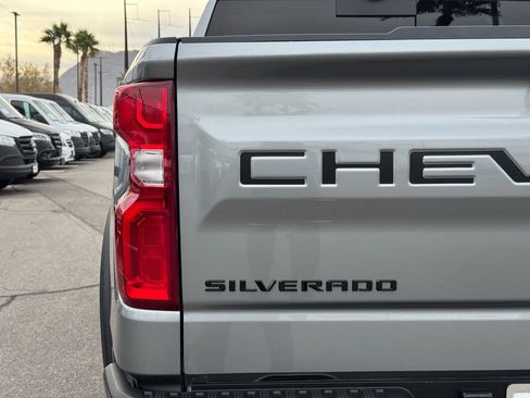 Used 2024 Chevrolet Silverado 1500 ZR2 w/ Technology Package image 21