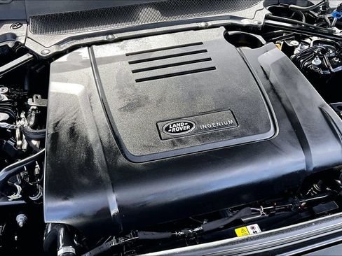 Certified 2025 Land Rover Discovery S AWD/4WD image 30