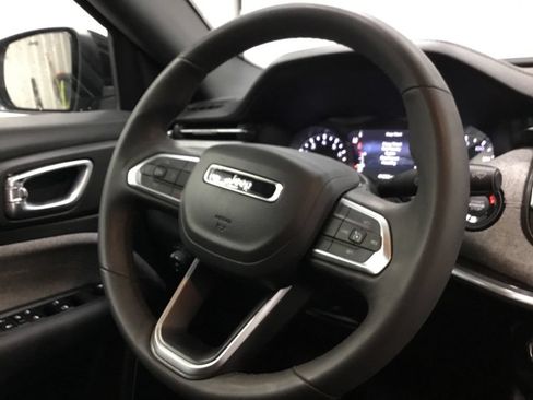 Used 2024 Jeep Compass Latitude AWD/4WD image 35