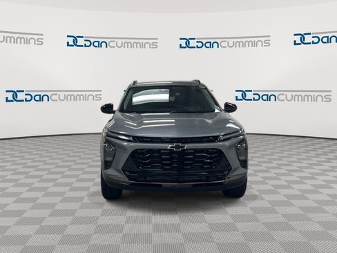 Used 2025 Chevrolet Trax ACTIV w/ Driver Confidence Package image 3