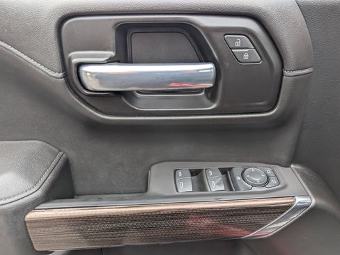 Used 2021 Chevrolet Silverado 1500 RST image 15