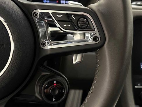 Used 2025 Porsche 718 Cayman image 19