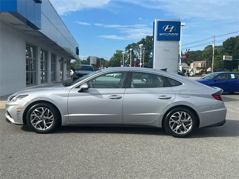 Used 2023 Hyundai Sonata SEL w/ Cargo Package image 6