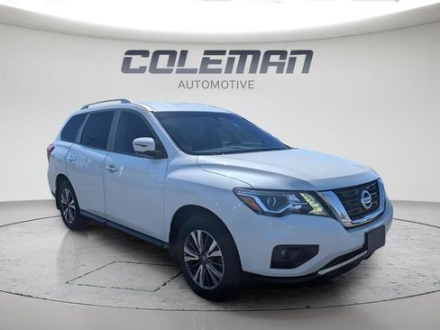 Used 2017 Nissan Pathfinder SV w/ SV Tech Package AWD/4WD image 2