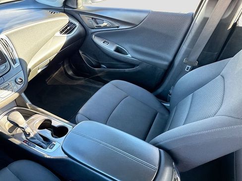 Used 2024 Chevrolet Malibu LT image 22