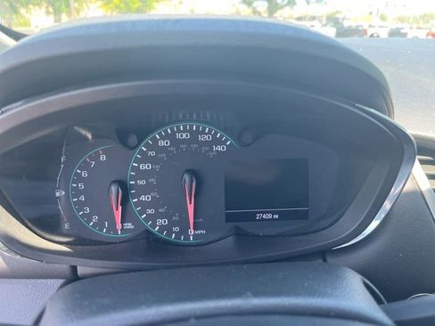 Used 2020 Chevrolet Trax LT w/ LT Convenience Package FWD image 10
